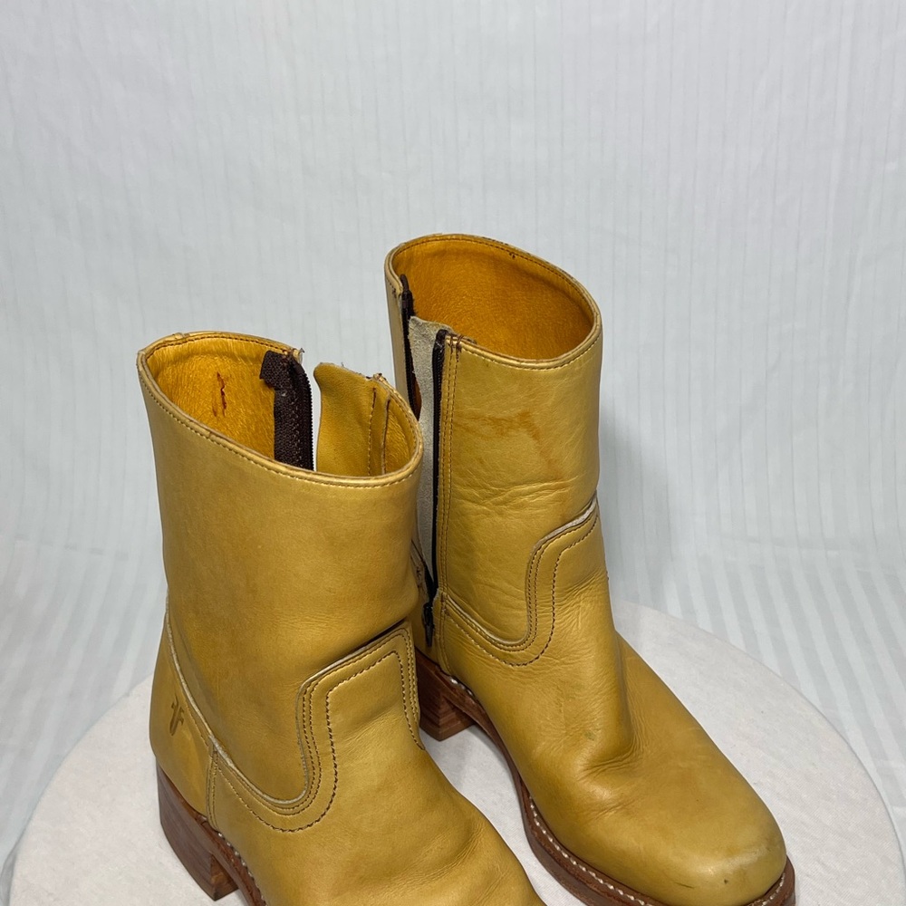 RARE Frye Shorties